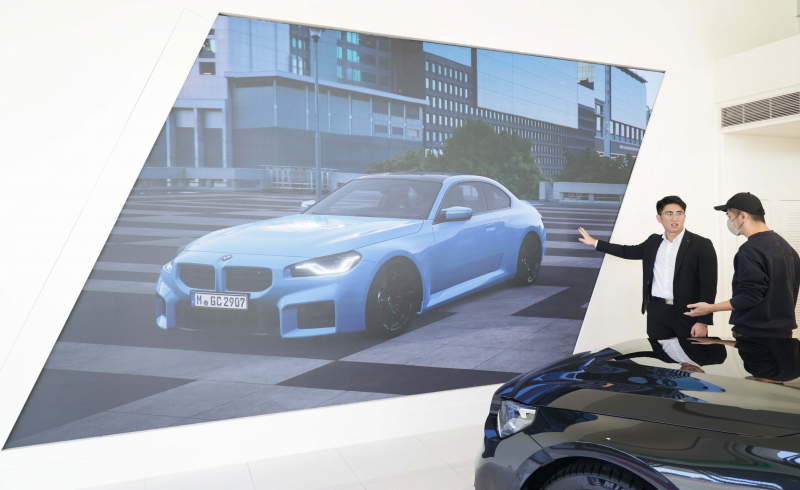 友達首度進軍CES 2024大秀智慧座艙及創利空間Space4M攜手台北汎德落地智慧零售LED沉浸式即時互動展示中心解決方案，透過數位翻新將智慧顯示互動導入多元場域，為汽車業顧客深化賞車情境體驗